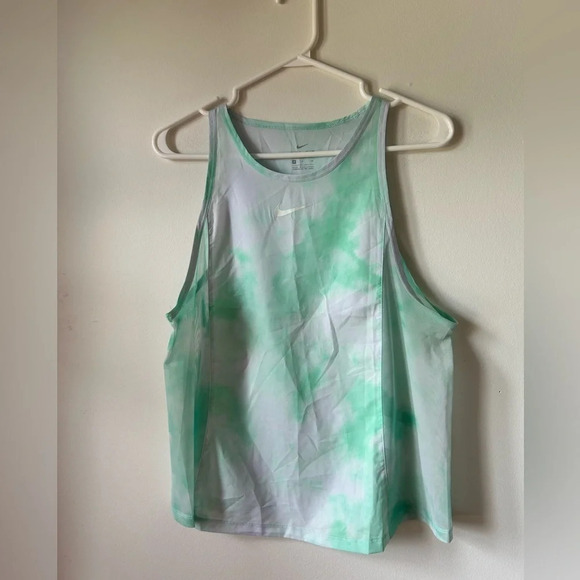 Nike Icon Clash City  Sleek Running Tank - Picture 1 of 3